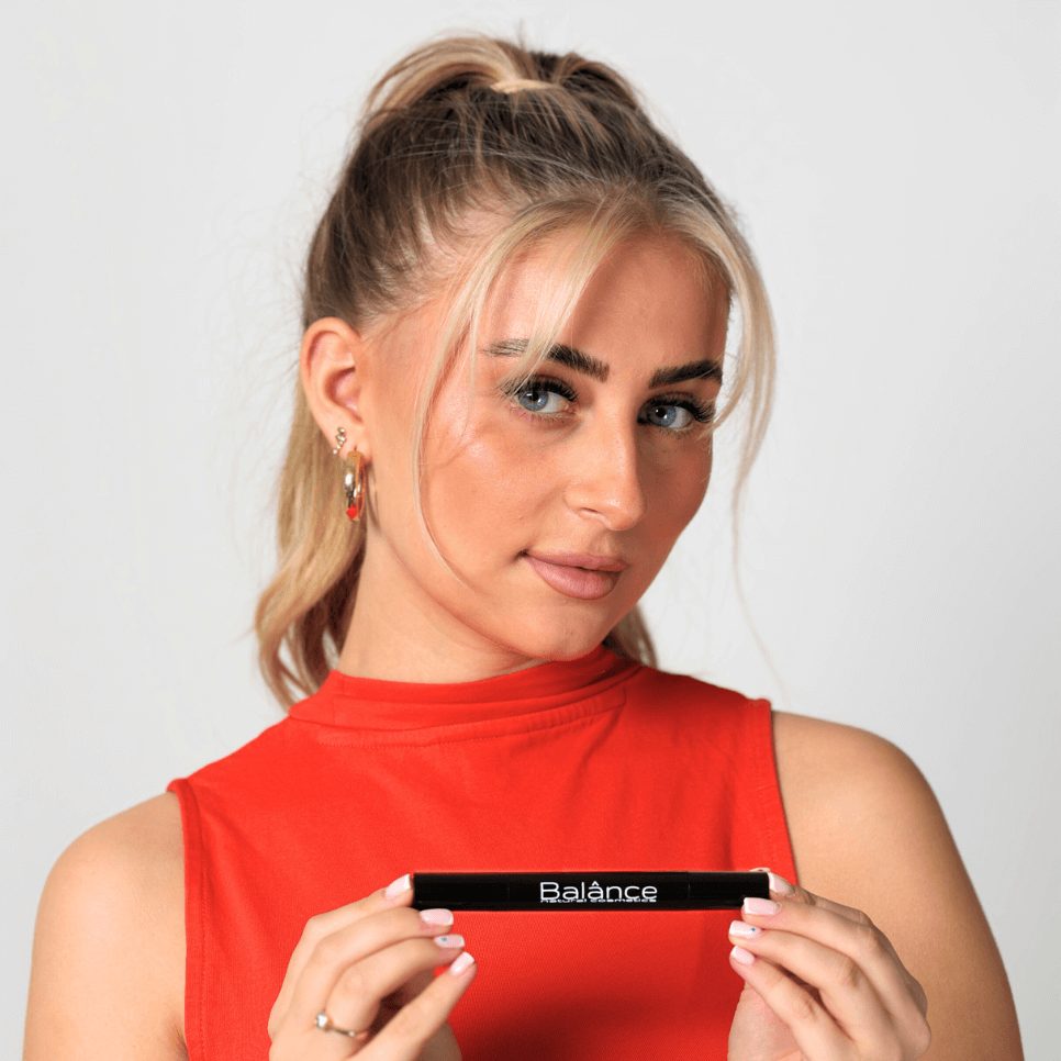 HomeSlider_BalanceCosmetics_Model_Eyeliner